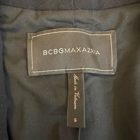 BCBGMAXAZRIA Women’s Cropped Blazer, Low Front, High Back, Size Small. - Picture 3 of 6